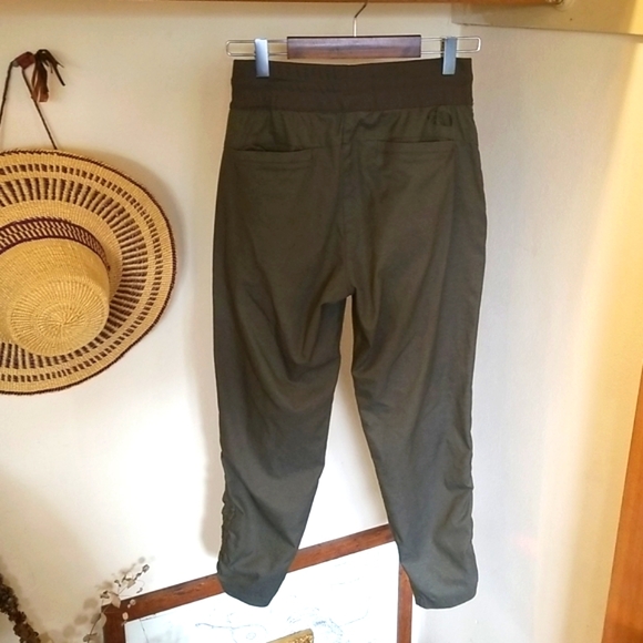 THE NORTH FACE WOMEN'S APHRODITE MOTION PANT 2.0 Taupe Green Small - Picture 5 of 9